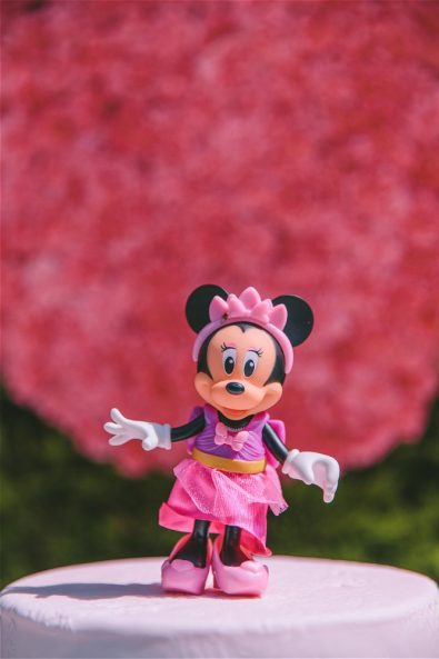 Minnie Mouse figurine