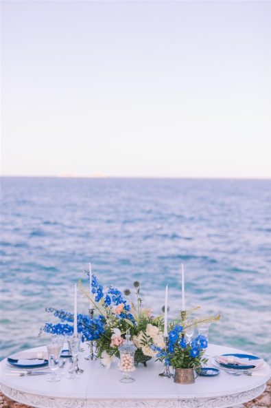 sea and wedding table