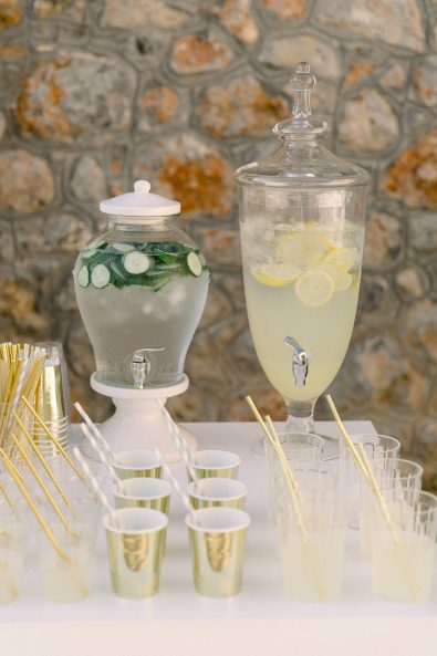 Cucumber water and lemonade as refreshments for minimal and chic wedding