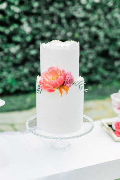 Wedding cake with boutonniere