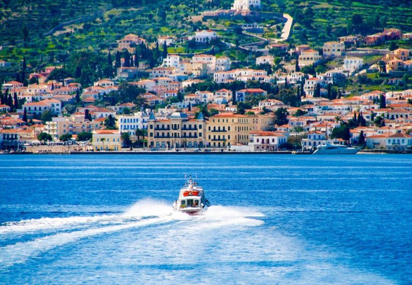 Boat heading into Spetses harbor