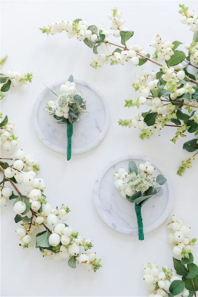Boutounierres and flowers