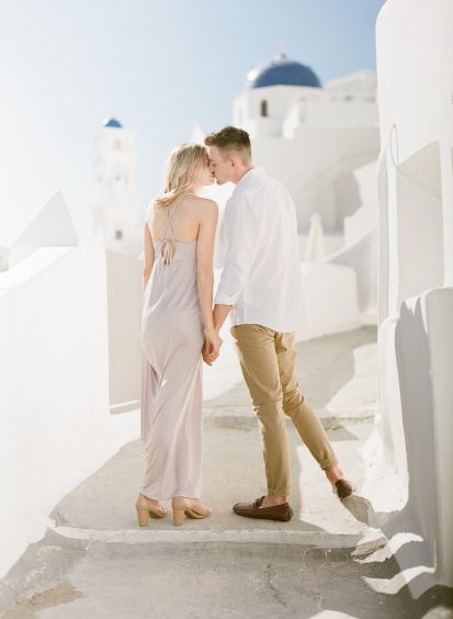 les anagnou capturing a couple in their wedding in Greece