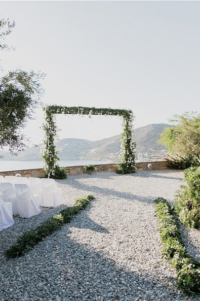 Wedding arch and wedding aisle